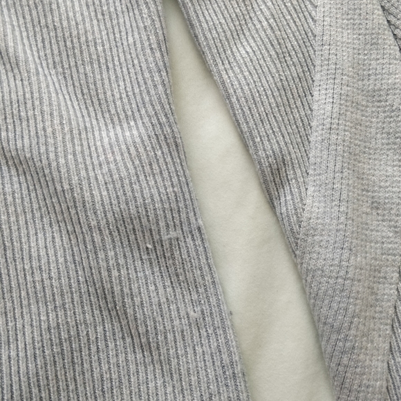 Lululemon cashmere sweater - Picture 3 of 4